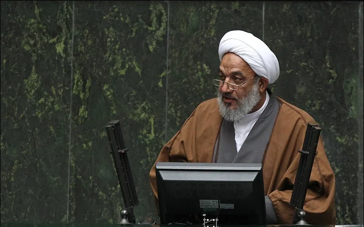 انتقاد آقاتهرانی از عملکرد قالیباف در موضوع قانون فضای مجازی؛ فقط سه دقیقه رأی‌گیری لازم داشت!