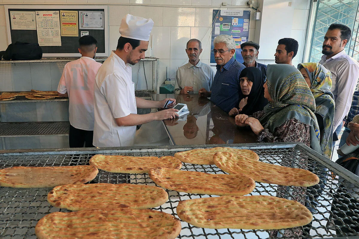 افزایش ۳۸۵ درصدی قیمت نان در دولت چهاردهم