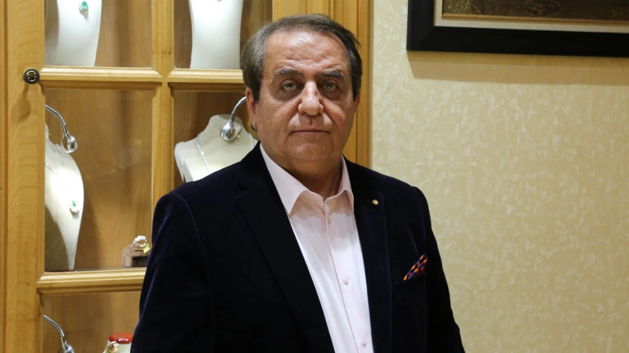 نوسان بازار طلا تحت تاثیر افزایش نرخ ارز