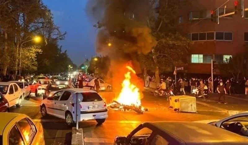 ضربه ۱۲۰۰ میلیاردی آشوبگران به زیرساخت‌های کرمانشاه؛ از تخریب بانک‌ها تا حمله به فروشگاه‌های ارزاق
