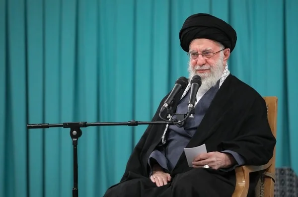 قدرت ملی بیش از اینکه به موشک و هواپیما ارتباط داشته باشد به ایستادگی ملت ارتباط دارد/ در ۲۲ بهمن دشمن را مایوس کنید