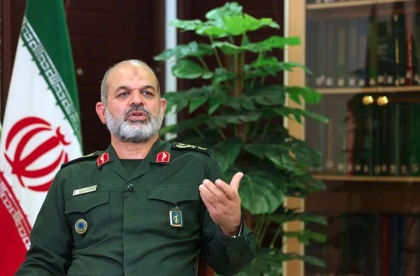 بعید است که دشمنان بار دیگر دست به بی‌عقلی زده و آزموده را بیازمایند