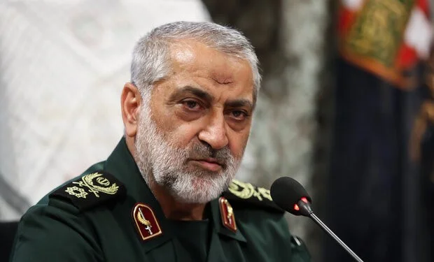 سردار شکارچی: دست تعرض به سمت رهبر انقلاب را قطع می‌کنیم