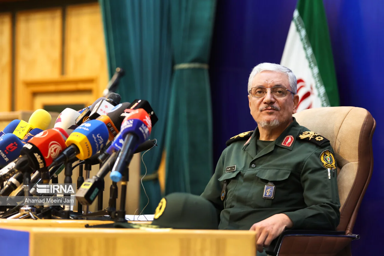 سخنگوی وزارت دفاع: رونمایی از دستاوردهای دفاعی به دلایل امنیتی فعلاً انجام نمی‌شود