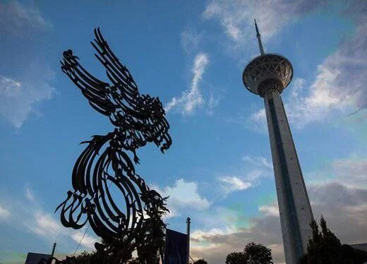 شنیده‌ها حاکی از انتخاب برج میلاد به عنوان کاج جشنواره فجر چهل‌وچهارم است