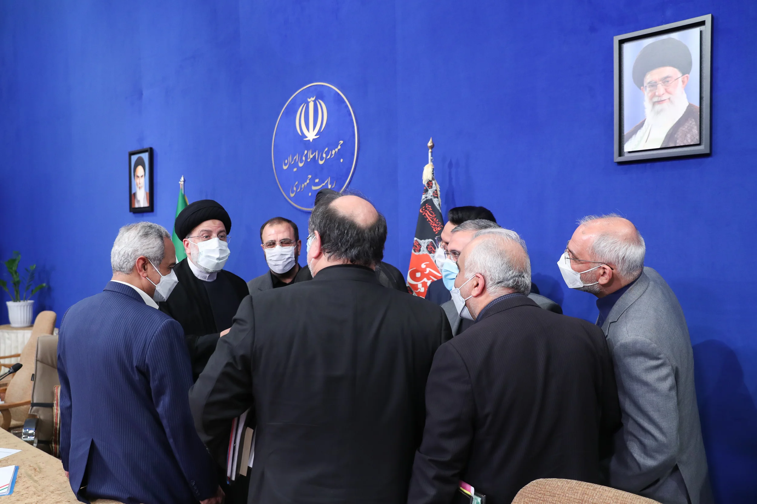 اعترافات وزرای دولت روحانی در اولین جلسات هیات دولت با شهید رئیسی در 1400