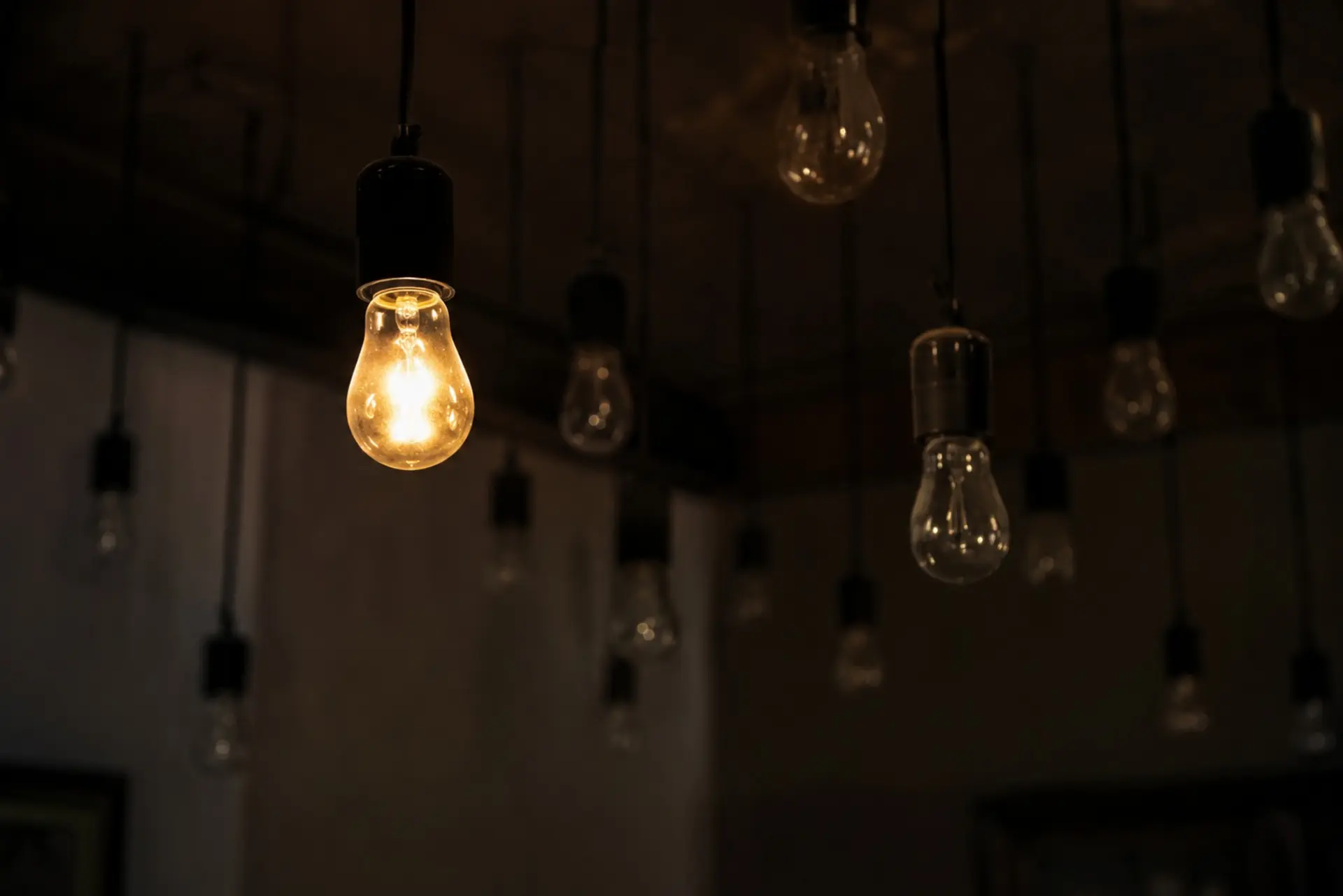 تکرار سناریوی تاریک دهه ۹۰ در دولت چهاردهم