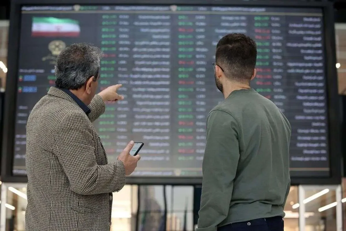 نبض بازار سهام به نفع کوچک‌ها تپید