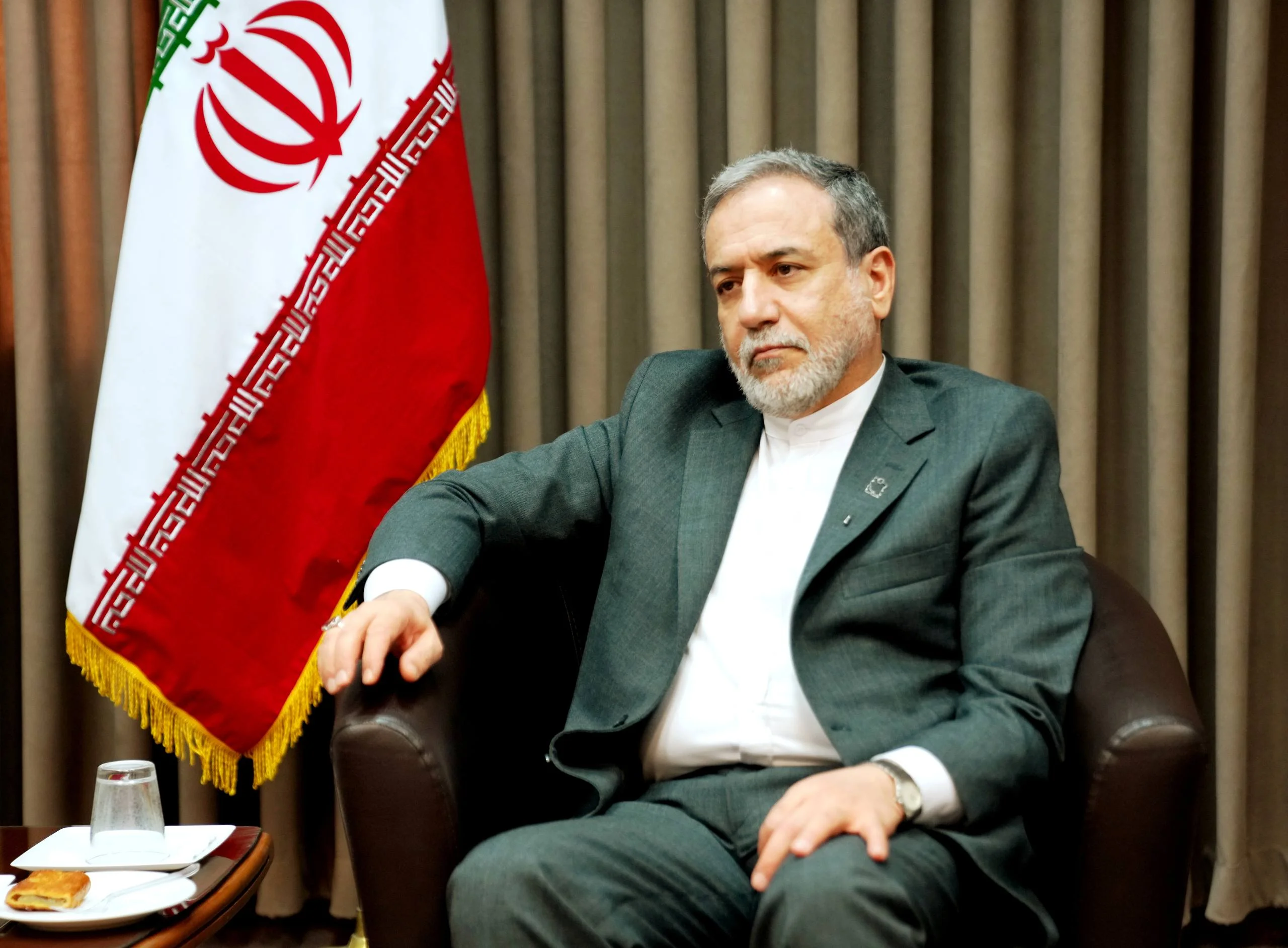 عراقچی: تهدید ترامپ برای تصاحب گرینلند کاملاً غیرقانونی است، ولی اروپا سزاوار آن است
