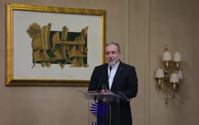 عراقچی: غنی‌سازی دستاورد و افتخار ملی است/ما هرگز از حق برخورداری از انرژی صلح‌آمیز هسته‌ای کوتاه نمی‌آییم