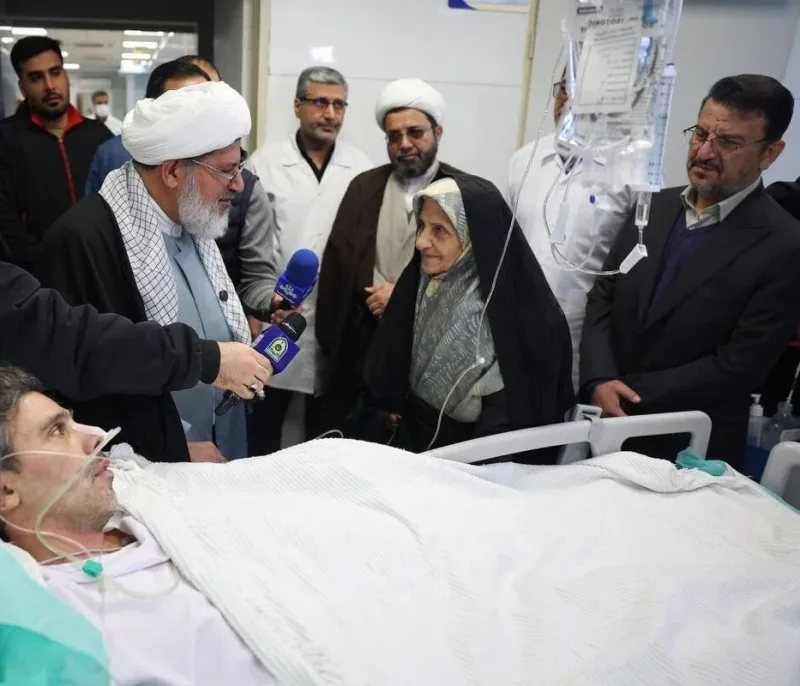 حضور نمایندگان رهبر انقلاب در منازل تعدادی از جانبازان سرافراز