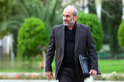 جبلی قصد عقب نشینی ندارد!