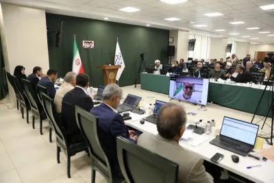 مجلس از پاسخ‌های وزیر ارتباطات در خصوص اینترنت قانع نشد
