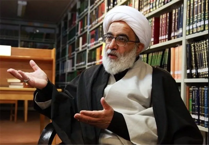 واکنش آیت‌الله شب زنده‌دار به ممنوعیت حجاب در مدارس آذربایجان