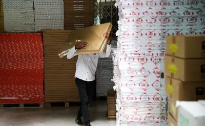 بازار ظهیرالاسلام لنگ مدیریت است نه کاغذ