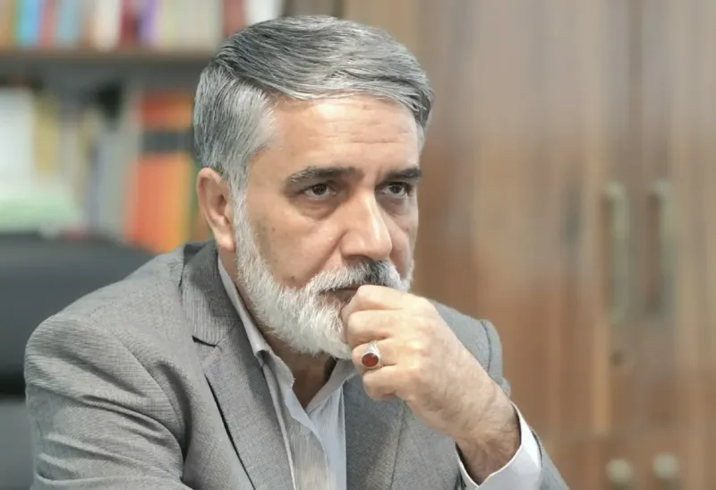 رسایی می‌تواند به مجلس بیاید