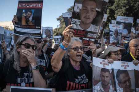 4d52b8d9735a4cdb931ad7e94ec93aab