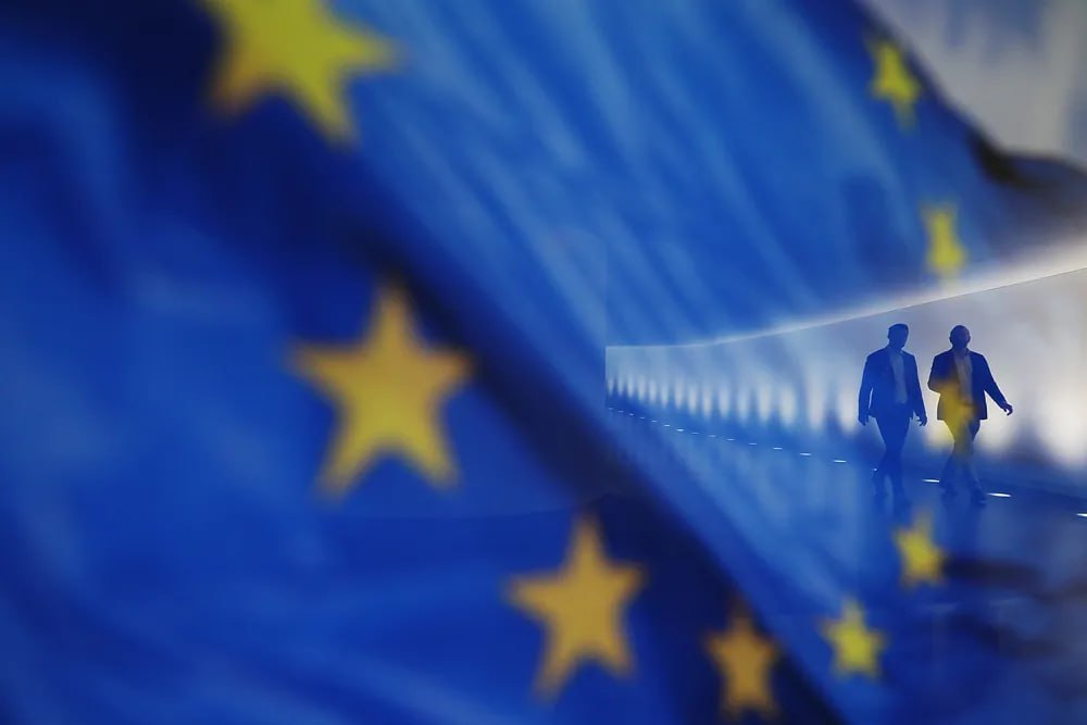 قارۀ در سراشیبی 1 photo 2026 02 22 14 13 09