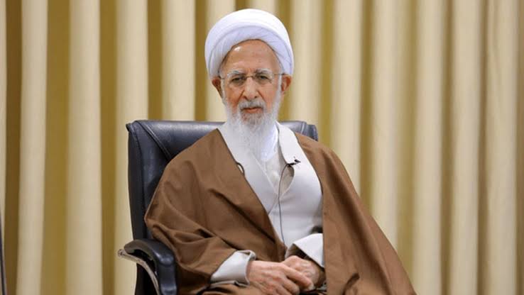 2 ابرقدرت را مچاله کردیم 1 62b344cb 8f7a 4222 9d37 5ebf93475bfe