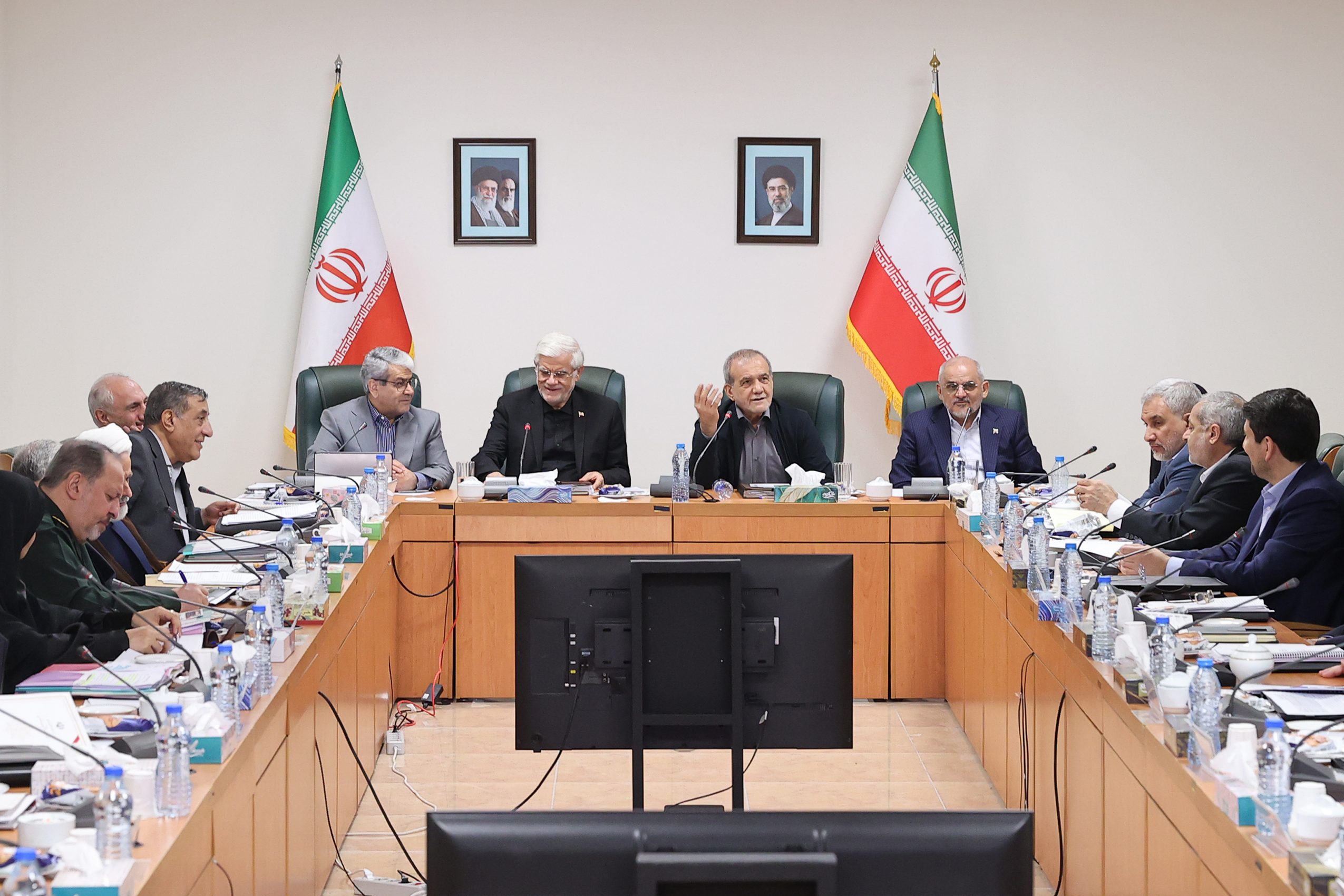 اقتصاد ایران در دو سال پزشکیان چه شد؟ 2 image 2026 08 08 18 02 07